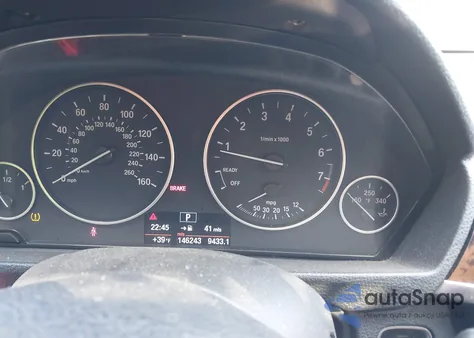 2013 BMW 328I xDrive z USA, uszkodzony, nr VIN WBA3B3G5XDNR80661